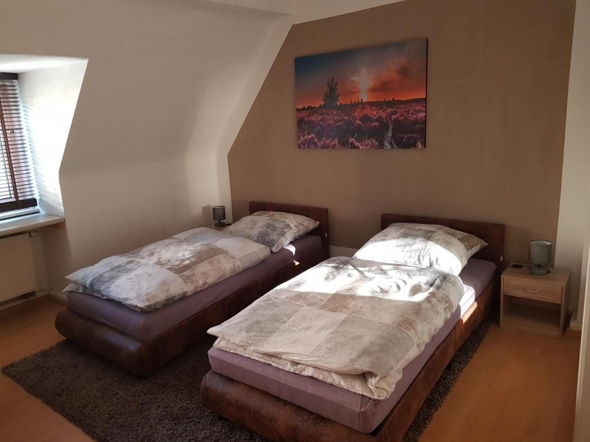 Apartment Am Suedpark Erfurt - Inkl Garten Mit Sitzlounge - Zentrumsnah Kültér fotó