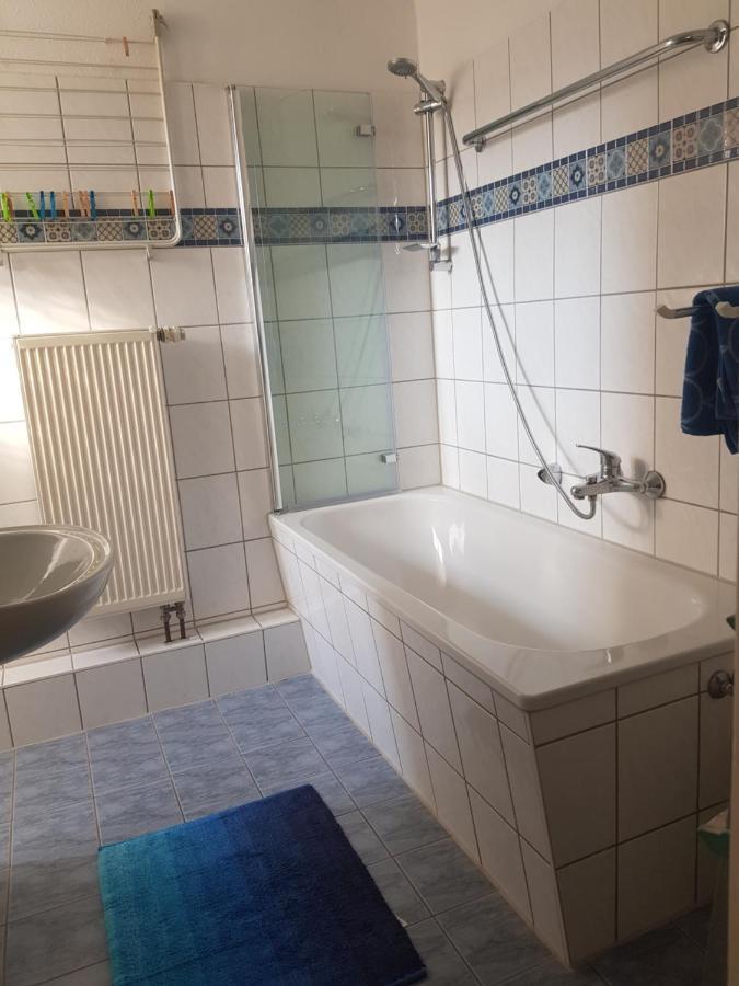 Apartment Am Suedpark Erfurt - Inkl Garten Mit Sitzlounge - Zentrumsnah Kültér fotó